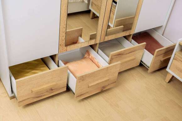 Шкаф для одежды и белья Айрис 555, дуб Шкаф для одежды и белья Айрис 555, дуб