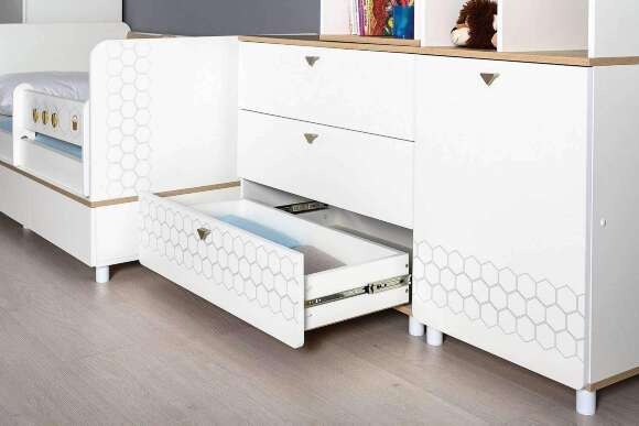 Комод Эйп, Белый