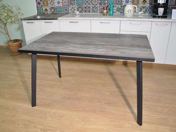 Стол обеденный Боро Черный / Сосна Пасадена