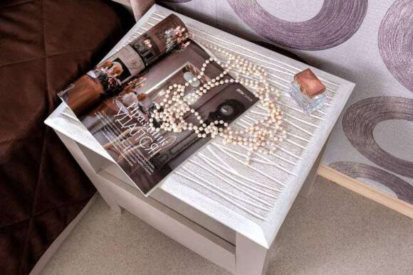 Тумба прикроватная на ножках Brownie 42