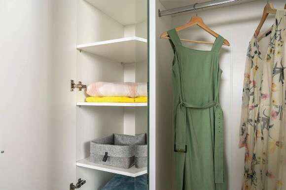 Шкаф для одежды 13.336.03, Белый шагрень, Дуб золотой Шкаф для одежды 13.336.03, Белый шагрень, Дуб золотой