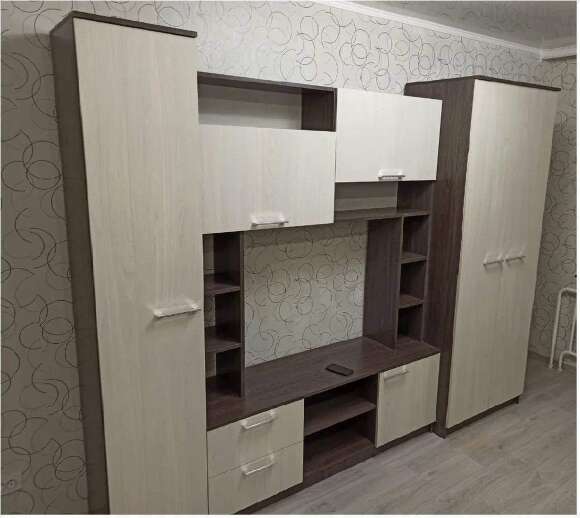 Стенка в гостиную с зеркалами Флора Люкс, ясень