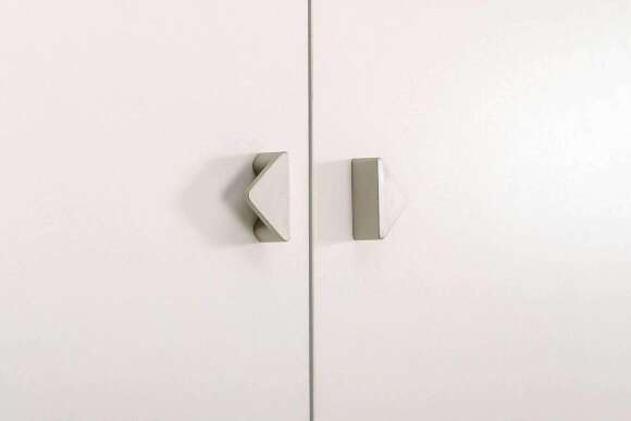 Шкаф Эйп, Белый